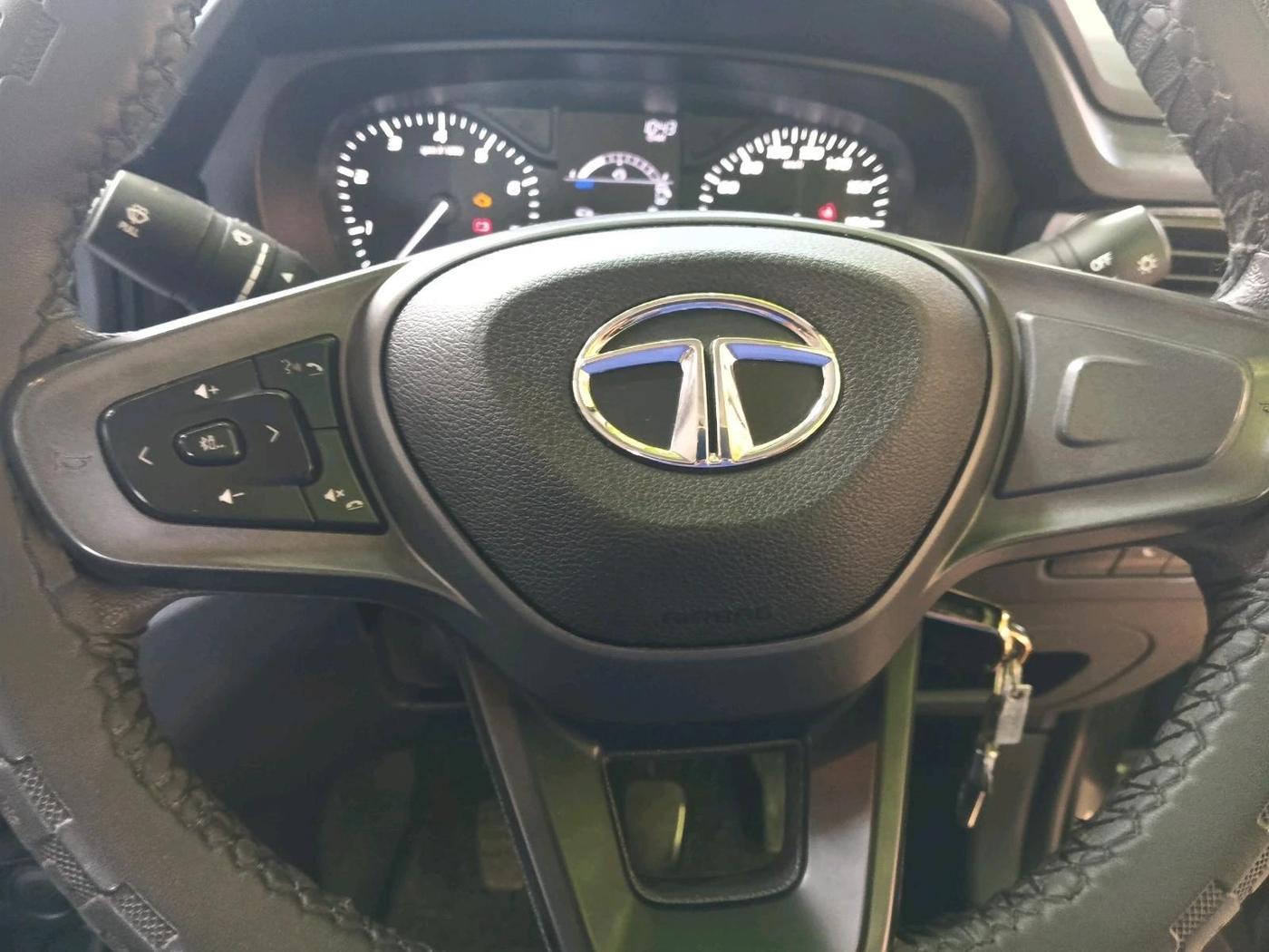 2022 Tata PUNCH ADVENTURE MT, Petrol, Manual, 21,187 km, interior