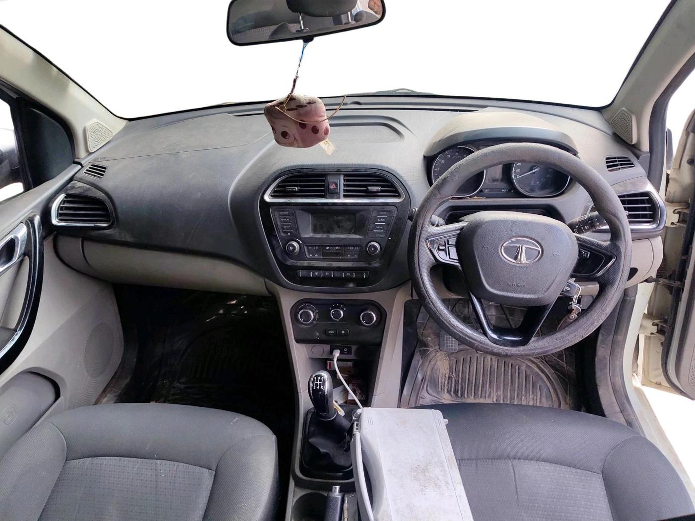2018 Tata Tiago XZ DIESEL, Diesel, Manual, 1,16,575 km, interior