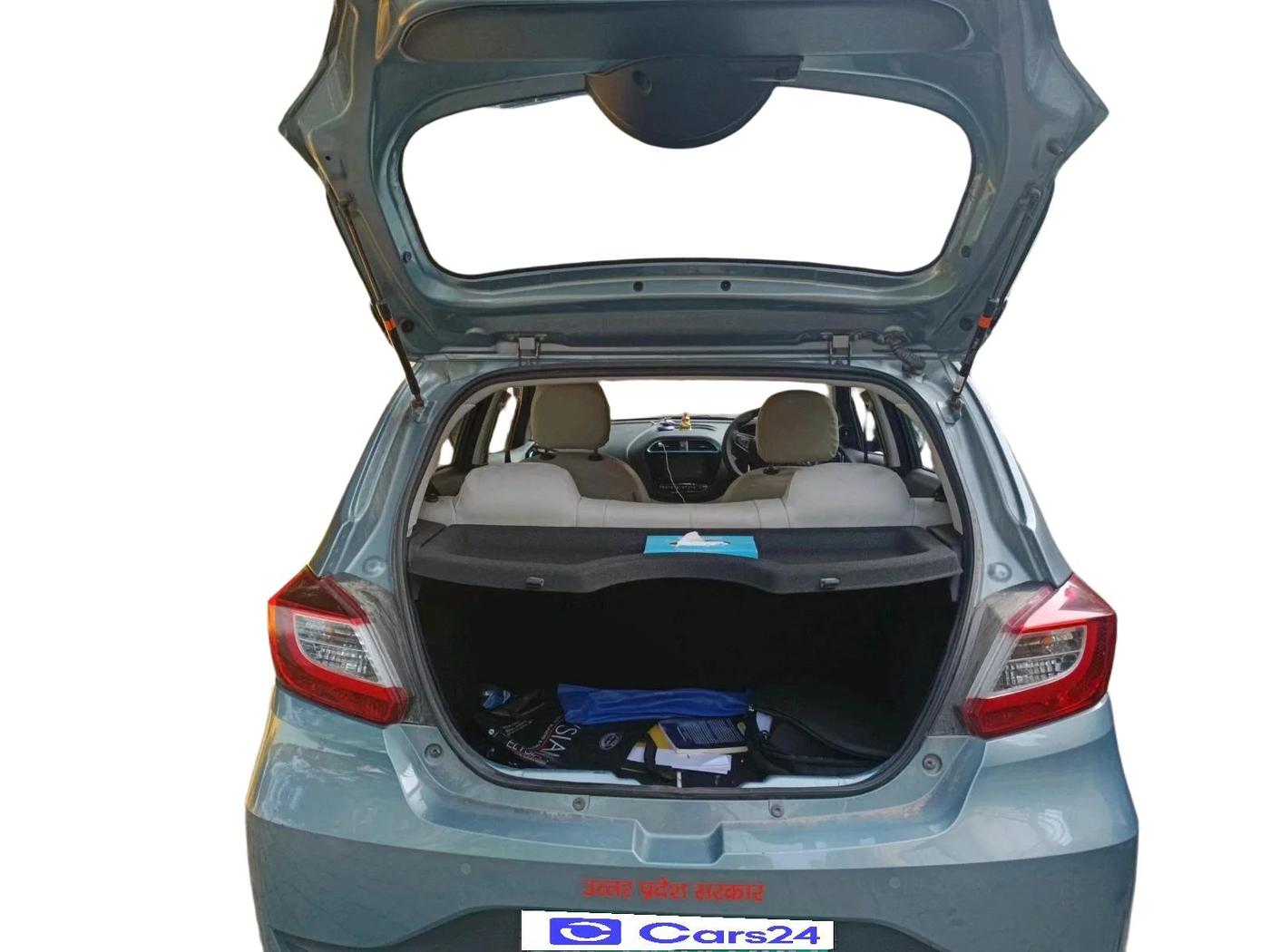 2024 Tata TIAGO EV XZ PLUS LONG RANGE, Electric, Automatic, 44,906 km, exterior