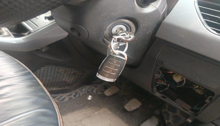 2020 Tata NEXON XE PETROL, Petrol, Manual, 38,483 km, interior