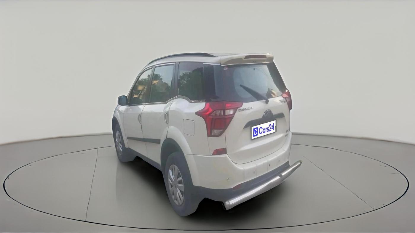 2018 Mahindra XUV500 W7 AT, Diesel, Automatic, 50,410 km, exterior