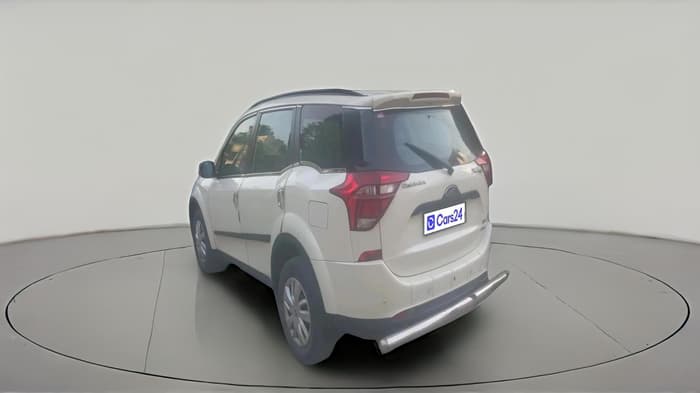 2018 Mahindra XUV500 W7 AT, Diesel, Automatic, 50,410 km, exterior