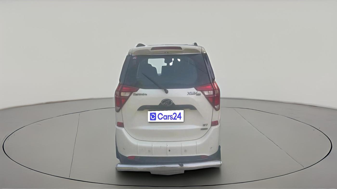 2018 Mahindra XUV500 W7 AT, Diesel, Automatic, 50,410 km, exterior