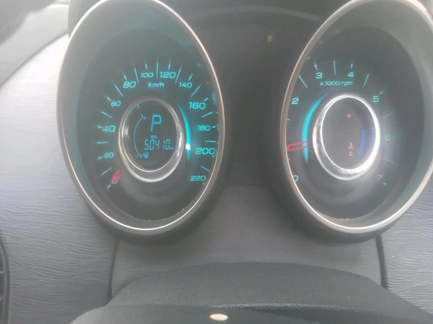 2018 Mahindra XUV500 W7 AT, Diesel, Automatic, 50,410 km, interior