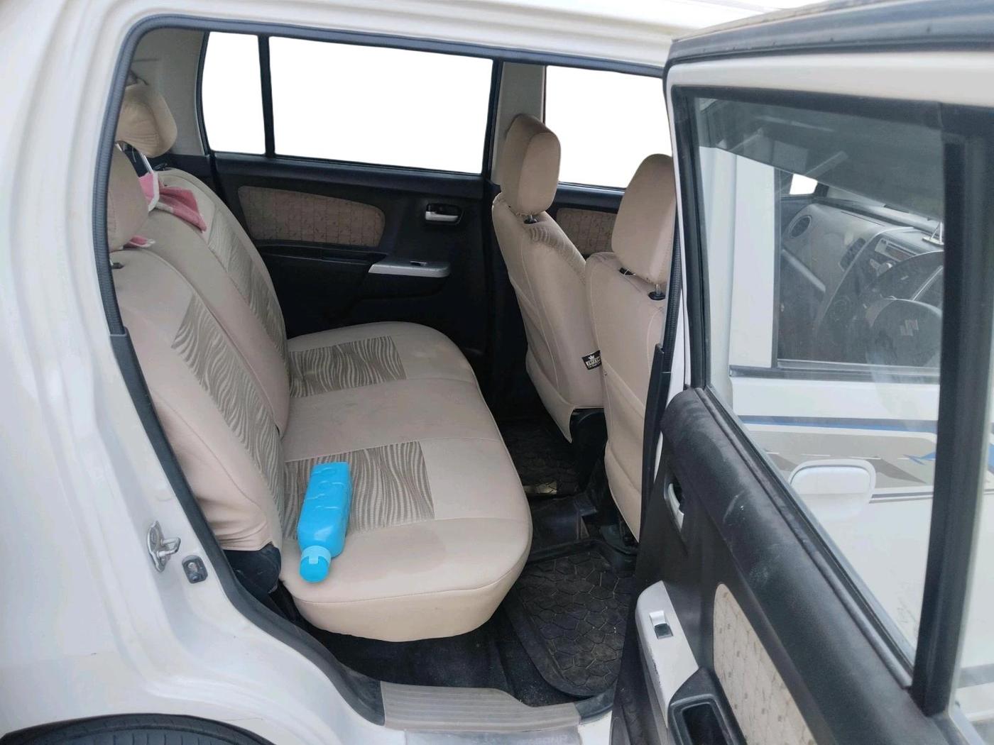 2015 Maruti Wagon R 1.0 VXI, Petrol, Manual, 51,124 km, interior