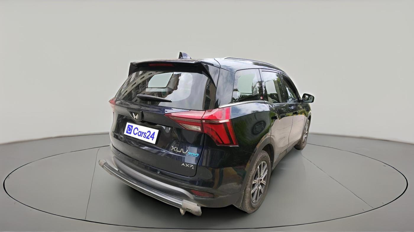 2022 Mahindra XUV700 AX 7 LUXURY P AT 7 STR, Petrol, Automatic, 15,438 km, exterior