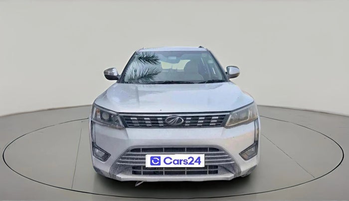 2020 Mahindra XUV300 W8 (O) 1.5 DIESEL, Diesel, Manual, 1,02,715 km, exterior