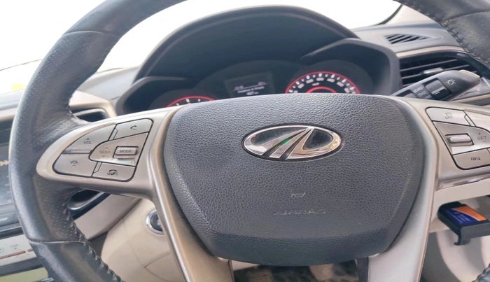 2020 Mahindra XUV300 W8 (O) 1.5 DIESEL, Diesel, Manual, 1,02,715 km, interior