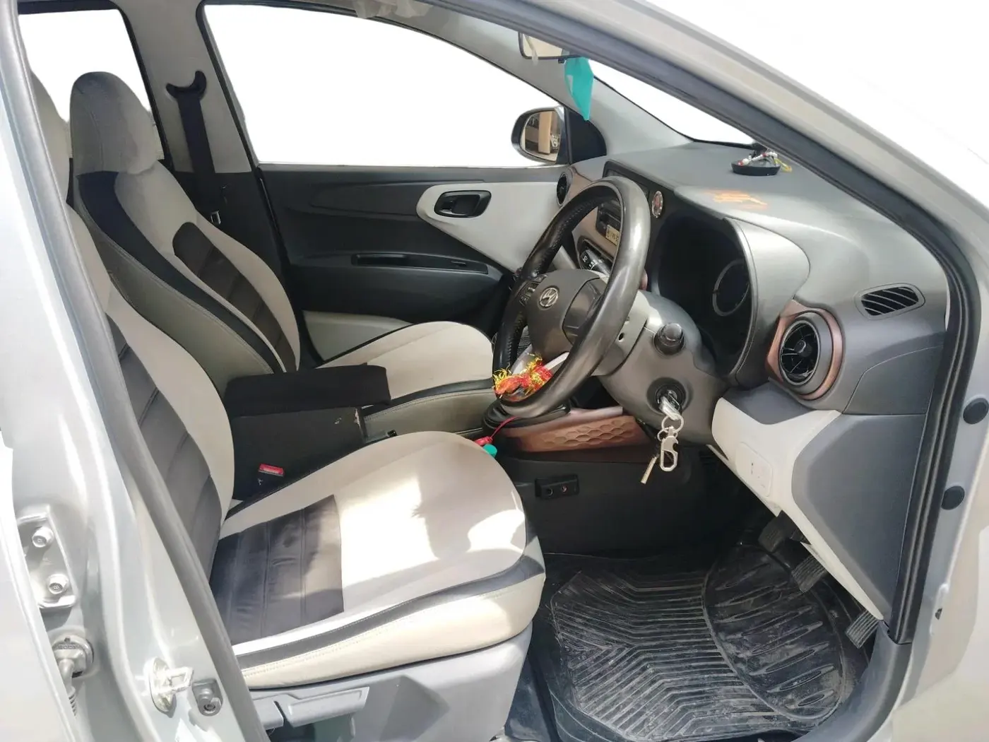 2022 Hyundai AURA S 1.2 CNG, CNG, Manual, 98,395 km, interior