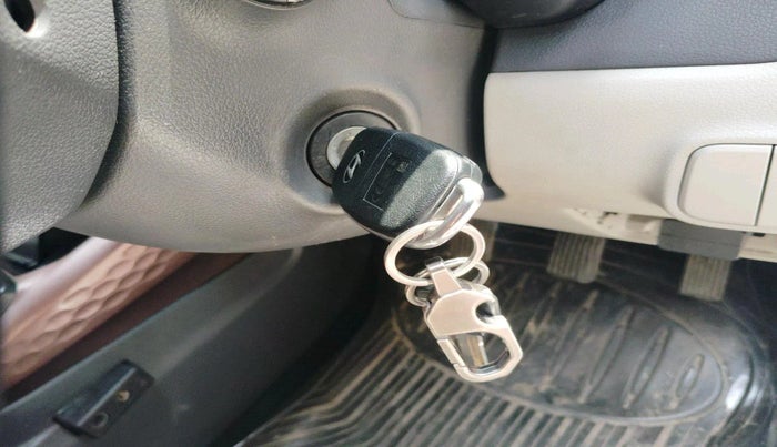 2022 Hyundai AURA S 1.2 CNG, CNG, Manual, 98,395 km, interior