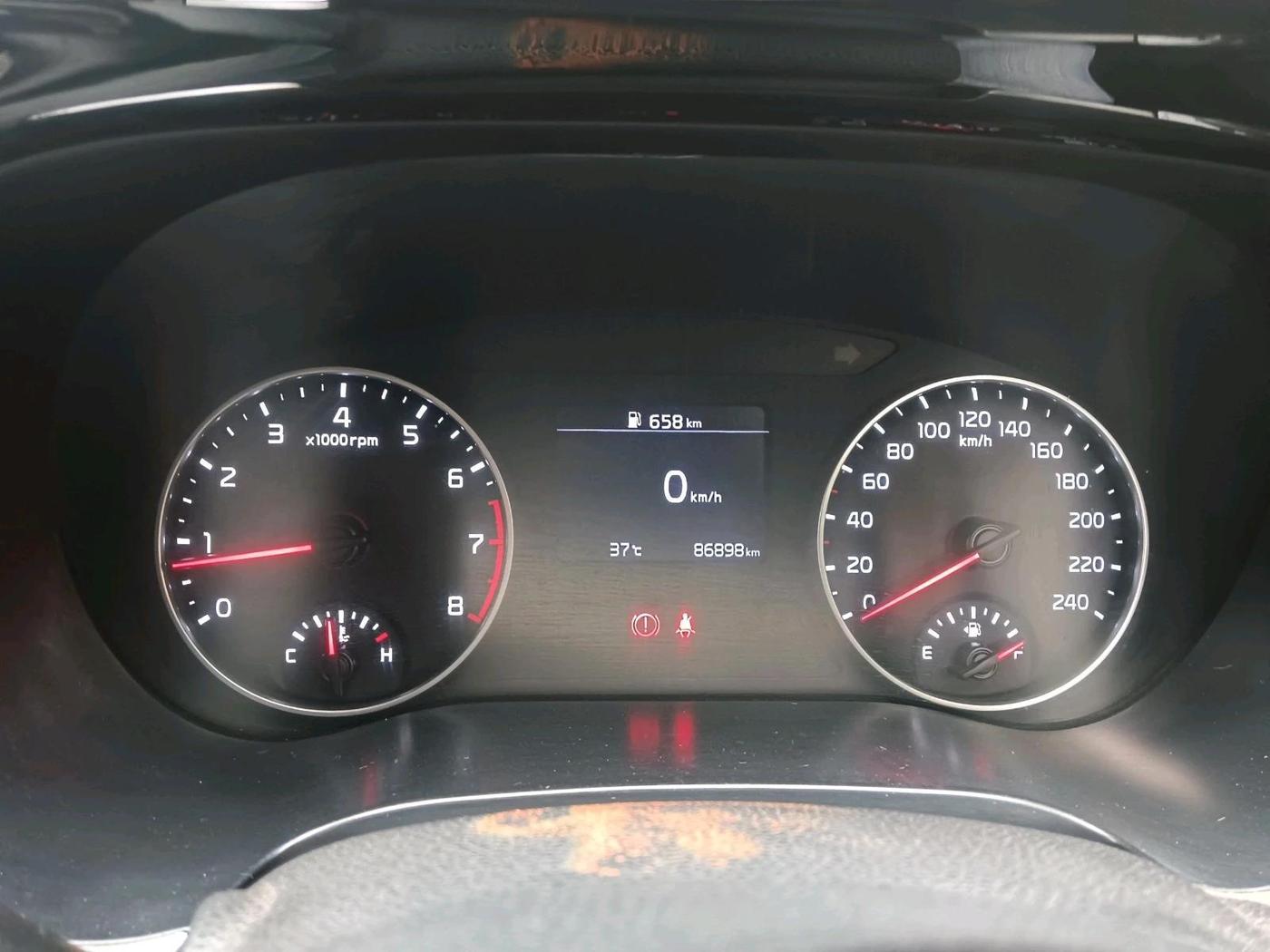 2019 KIA SELTOS HTK PLUS 1.5, Petrol, Manual, 86,898 km, interior
