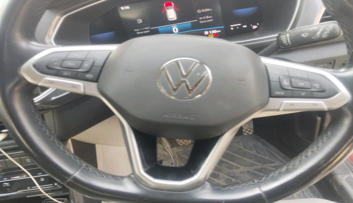 2022 Volkswagen TAIGUN TOPLINE 1.0 TSI MT, Petrol, Manual, 55,611 km, interior
