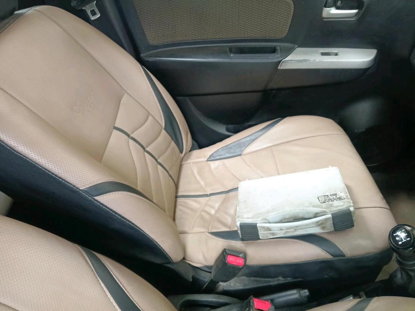 2013 Maruti Wagon R 1.0 LXI CNG, CNG, Manual, 78,880 km, interior