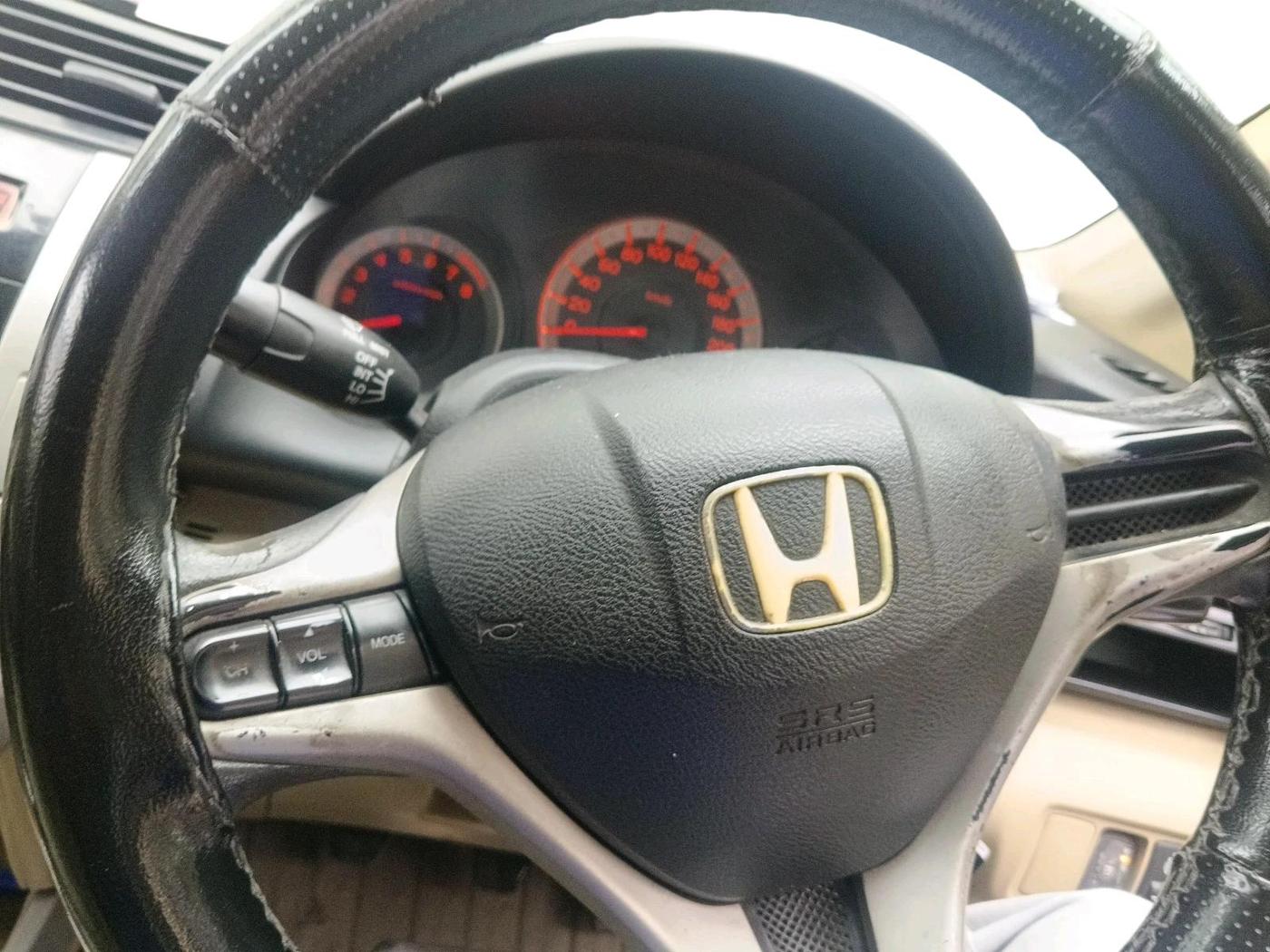 2011 Honda City 1.5L I-VTEC V MT, Petrol, Manual, 2,74,131 km, interior