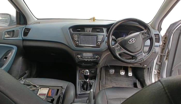 2016 Hyundai i20 Active 1.4 SX, Diesel, Manual, 1,71,434 km, interior