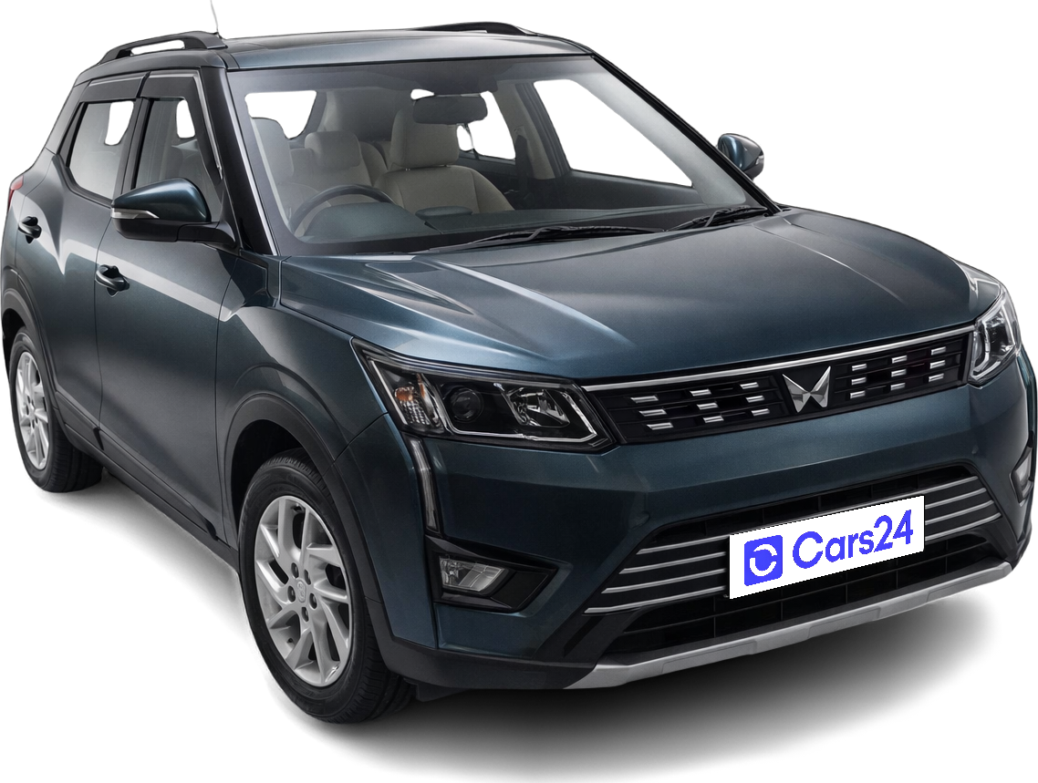 2023 Mahindra XUV300 - SUV - Petrol - Manual - ₹8.40 lakh