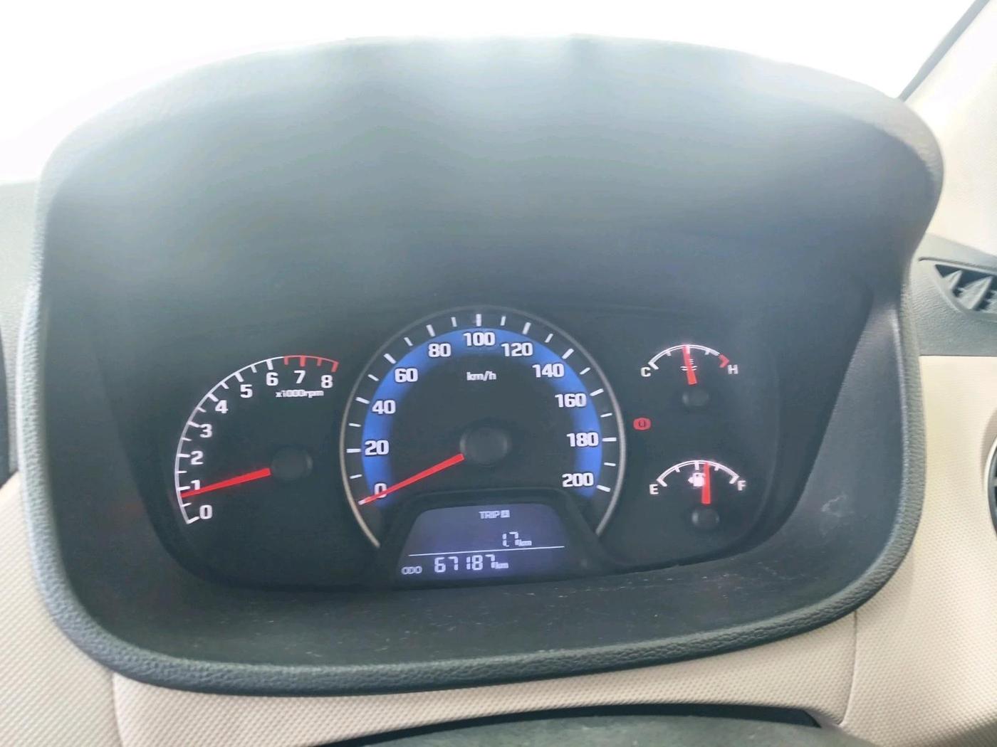 2014 Hyundai Xcent S 1.2, Petrol, Manual, 67,195 km, interior