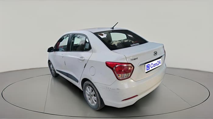 2015 Hyundai Xcent SX 1.2, CNG, Manual, 1,41,260 km, exterior