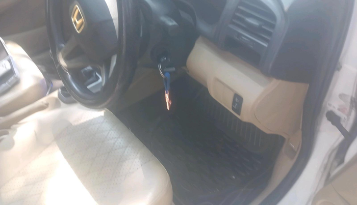 2012 Honda City 1.5L I-VTEC E MT, CNG, Manual, 1,25,178 km, interior