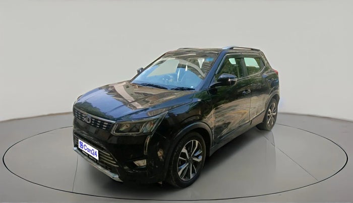 2019 Mahindra XUV300 W8 (O) 1.2 PETROL, Petrol, Manual, 1,18,341 km, exterior