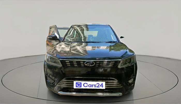 2019 Mahindra XUV300 W8 (O) 1.2 PETROL, Petrol, Manual, 1,18,341 km, exterior