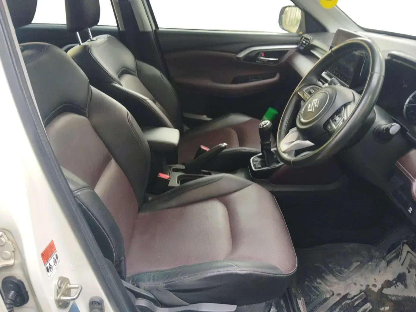 2022 Maruti Grand Vitara ALPHA SMART HYBRID, Petrol, Manual, 62,519 km, interior