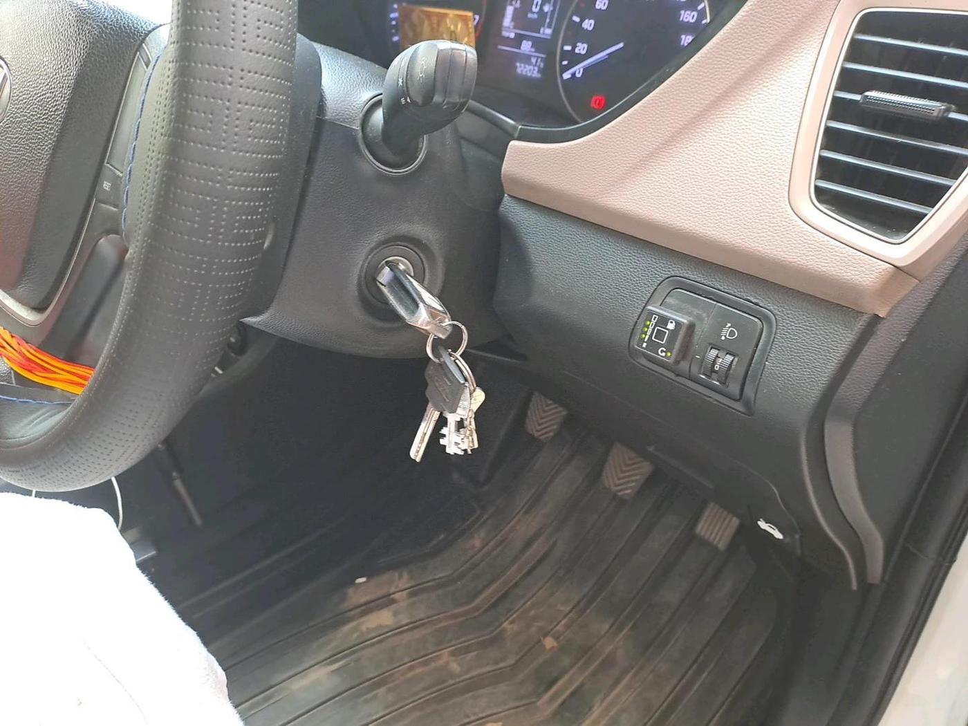 2017 Hyundai Elite i20 MAGNA EXECUTIVE 1.2, CNG, Manual, 72,203 km, interior