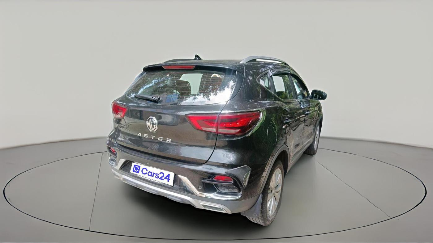 2024 MG ASTOR Select 1.5 CVT (Ivory), Petrol, Automatic, 8,137 km, exterior