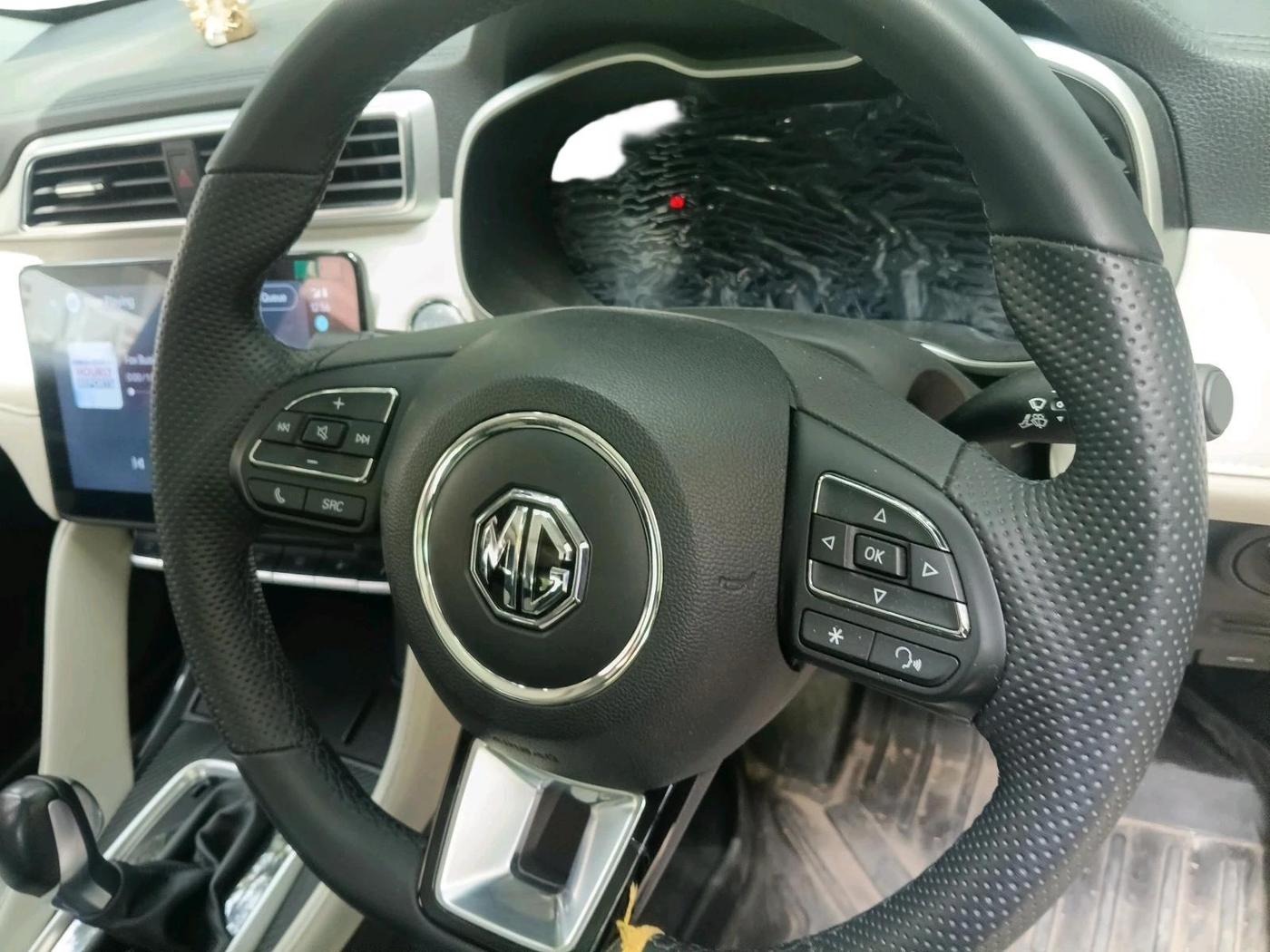 2024 MG ASTOR Select 1.5 CVT (Ivory), Petrol, Automatic, 8,137 km, interior