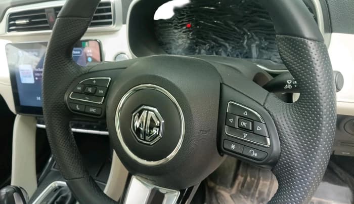 2024 MG ASTOR Select 1.5 CVT (Ivory), Petrol, Automatic, 8,137 km, interior