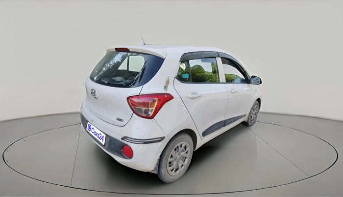 2017 Hyundai Grand i10 MAGNA 1.2 KAPPA VTVT, Petrol, Manual, 1,21,663 km, exterior