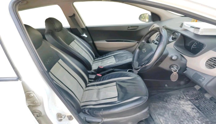 2017 Hyundai Grand i10 MAGNA 1.2 KAPPA VTVT, Petrol, Manual, 1,21,663 km, interior