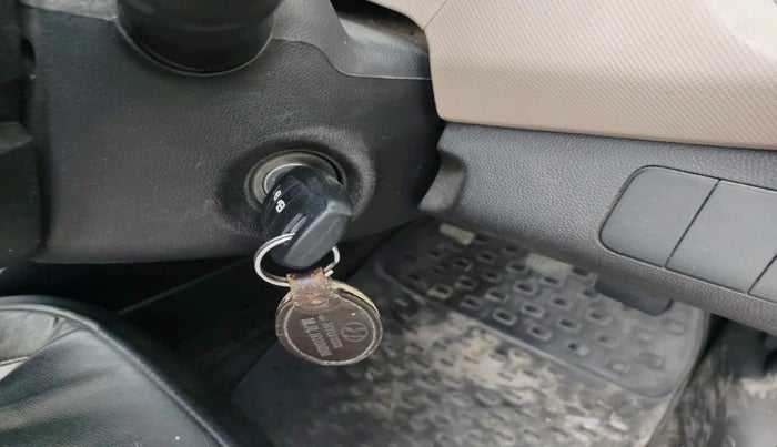 2017 Hyundai Grand i10 MAGNA 1.2 KAPPA VTVT, Petrol, Manual, 1,21,663 km, interior