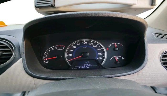 2017 Hyundai Grand i10 MAGNA 1.2 KAPPA VTVT, Petrol, Manual, 1,21,663 km, interior