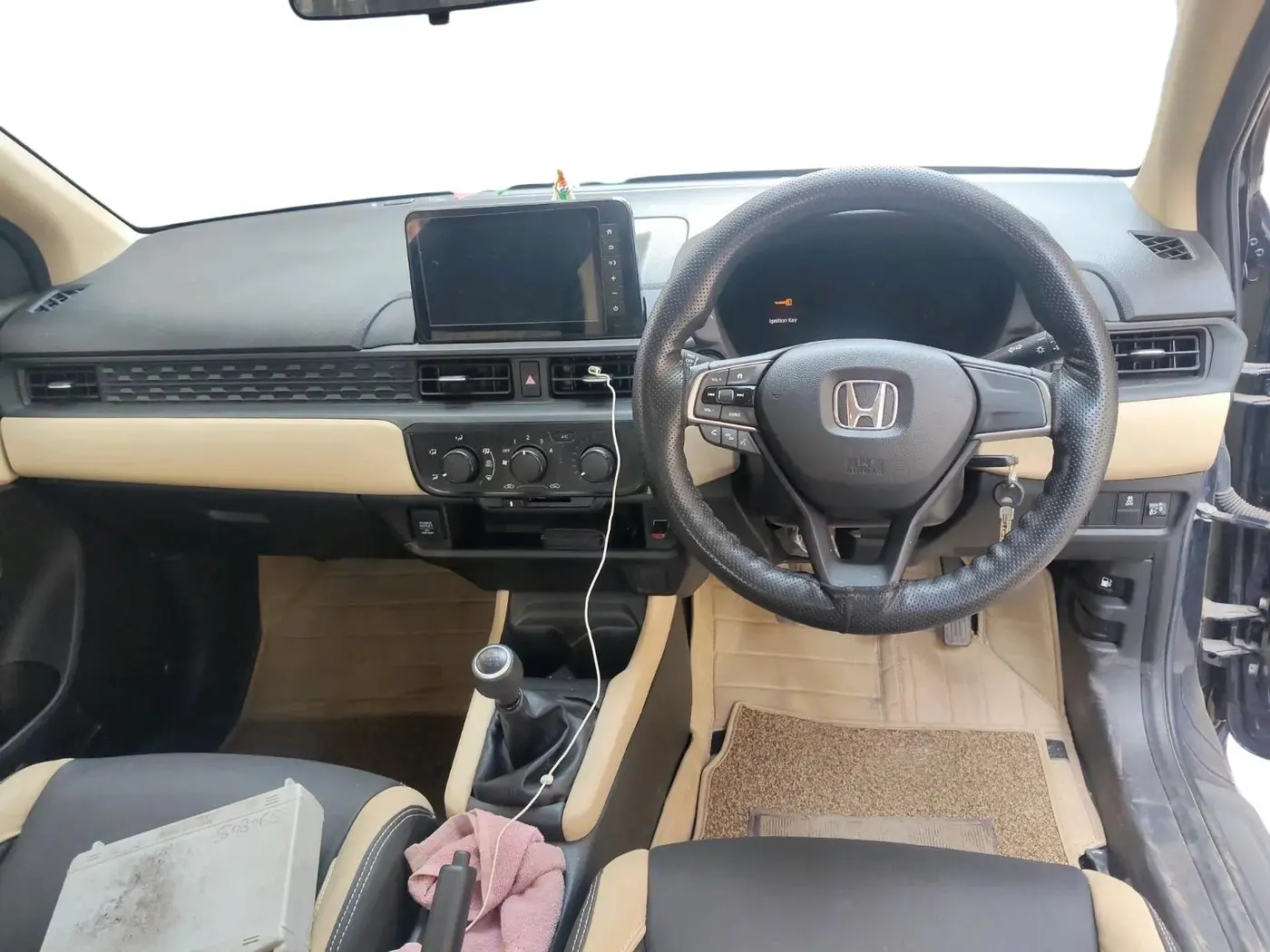 2025 Honda Amaze 1.2L I-VTEC V , Petrol, Manual, 3,360 km, interior