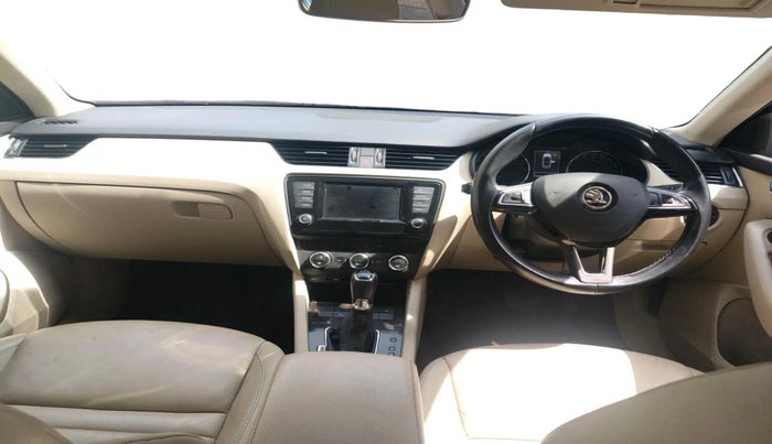 2016 Skoda Octavia 2.0 TDI CR STYLE PLUS AT, Diesel, Automatic, 1,13,550 km, interior