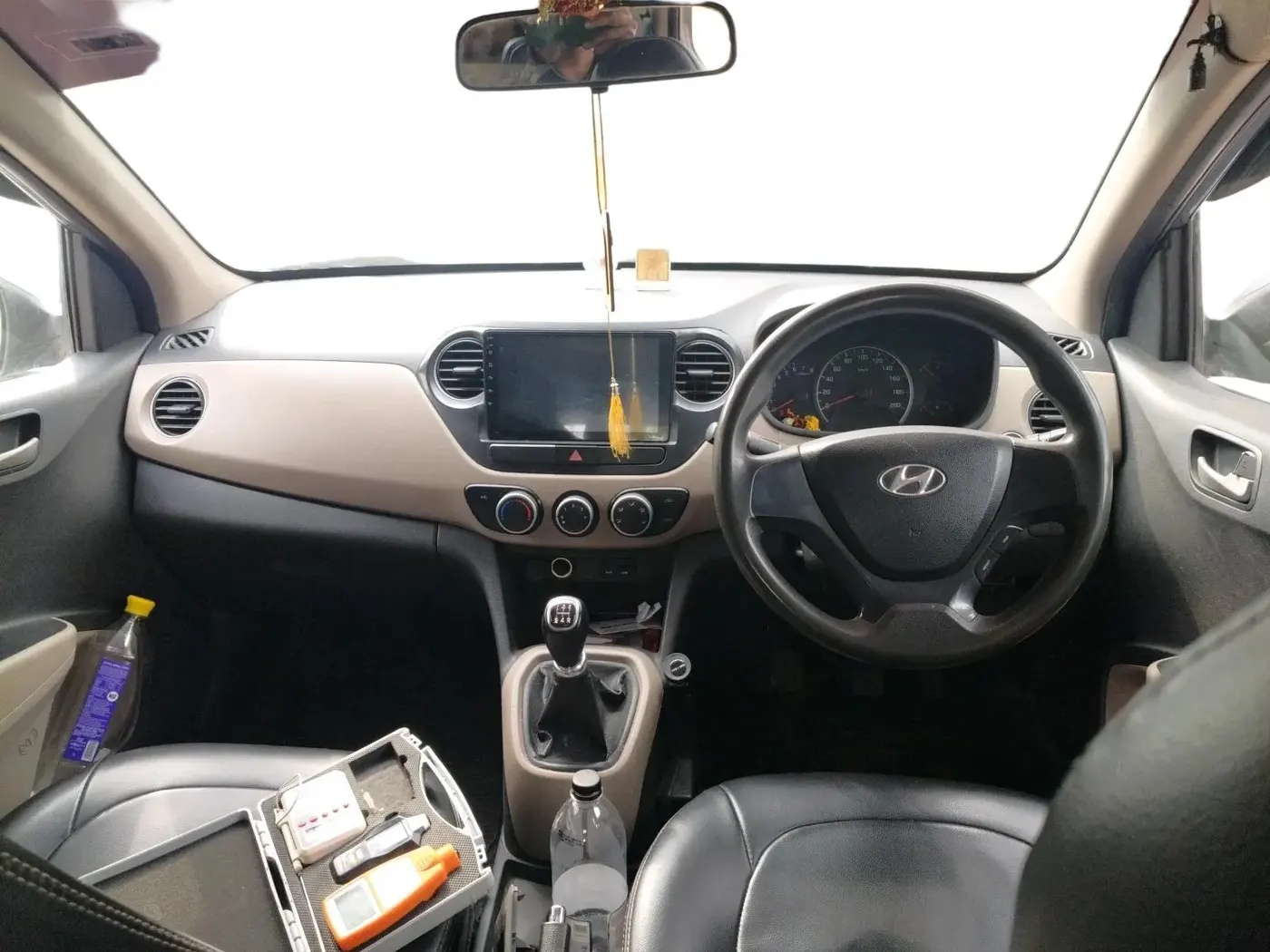 2013 Hyundai Grand i10 SPORTZ 1.2 KAPPA VTVT, Petrol, Manual, 1,49,130 km, interior
