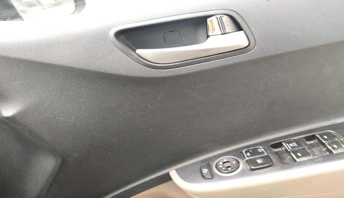 2013 Hyundai Grand i10 SPORTZ 1.2 KAPPA VTVT, Petrol, Manual, 1,49,130 km, interior