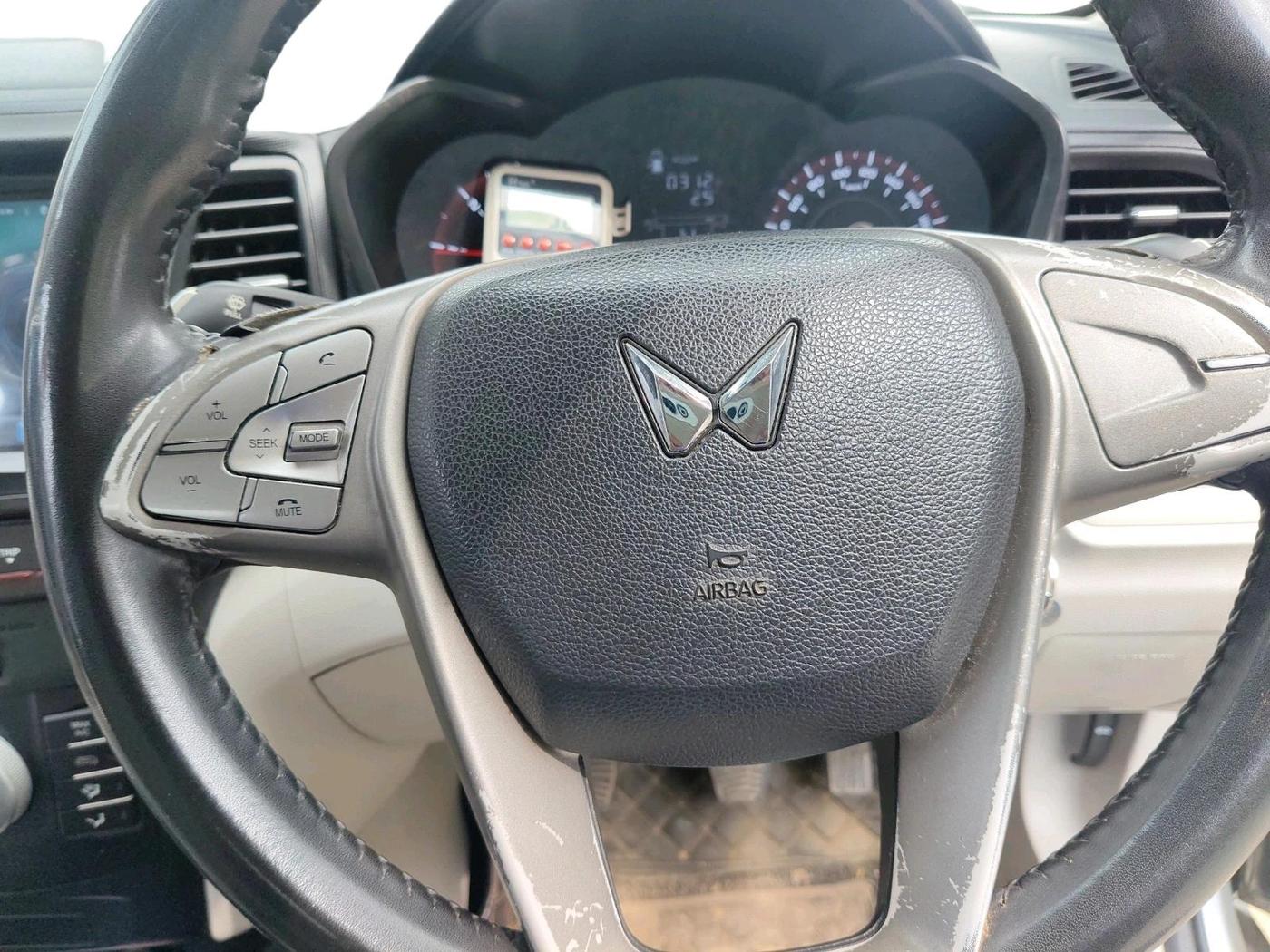 2022 Mahindra XUV300 W4 1.5 DIESEL, Diesel, Manual, 72,773 km, interior