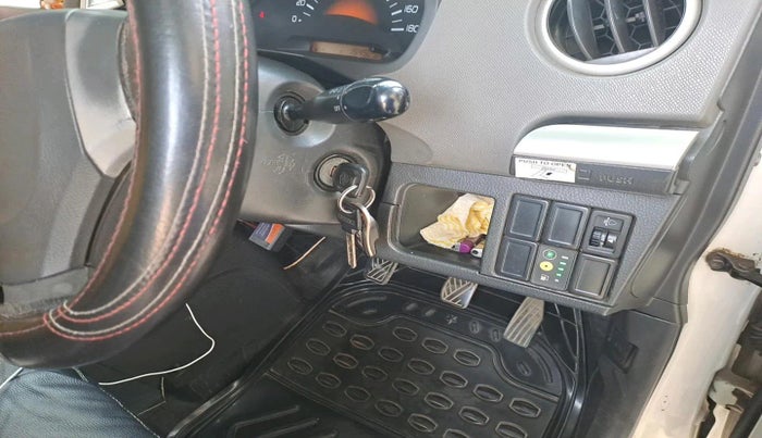2012 Maruti Wagon R 1.0 LXI, CNG, Manual, 1,54,925 km, interior