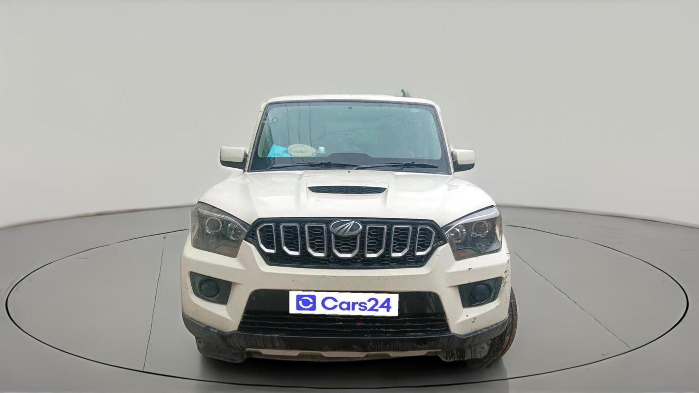 2018 Mahindra Scorpio S7, Diesel, Manual, 74,568 km, exterior