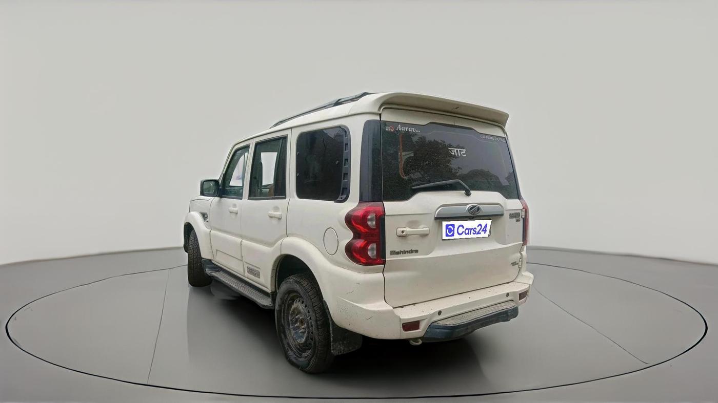 2018 Mahindra Scorpio S7, Diesel, Manual, 74,568 km, exterior