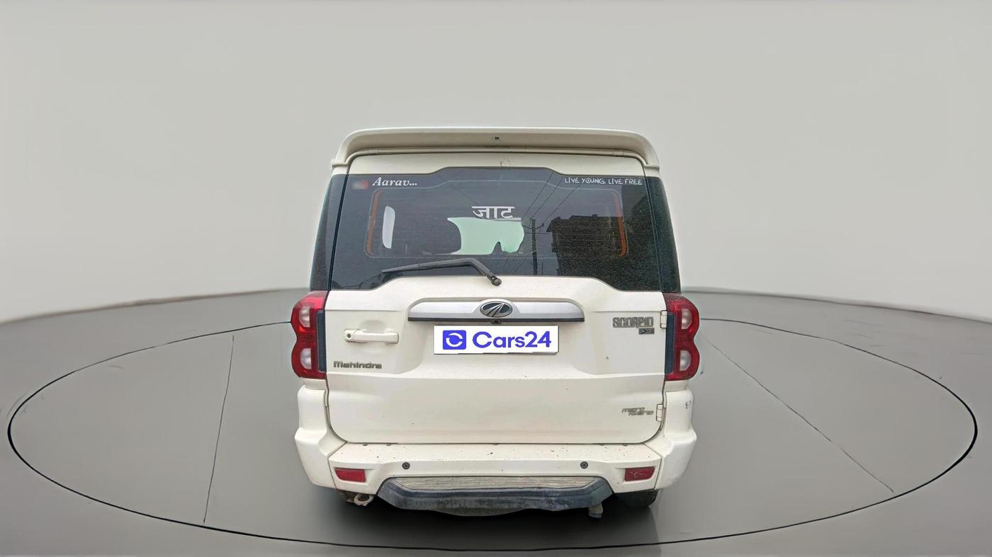 2018 Mahindra Scorpio S7, Diesel, Manual, 74,568 km, exterior