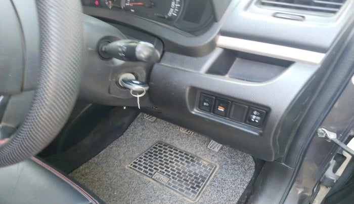 2016 Maruti Swift LXI (O), Petrol, Manual, 1,12,343 km, interior