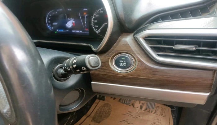 2019 Tata Harrier XZ 2.0L, Diesel, Manual, 1,18,624 km, interior