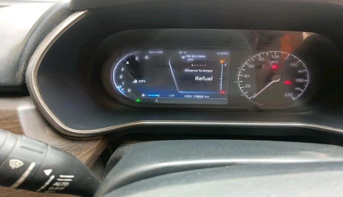 2019 Tata Harrier XZ 2.0L, Diesel, Manual, 1,18,624 km, interior