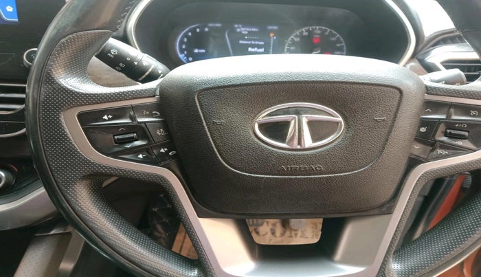 2019 Tata Harrier XZ 2.0L, Diesel, Manual, 1,18,624 km, interior