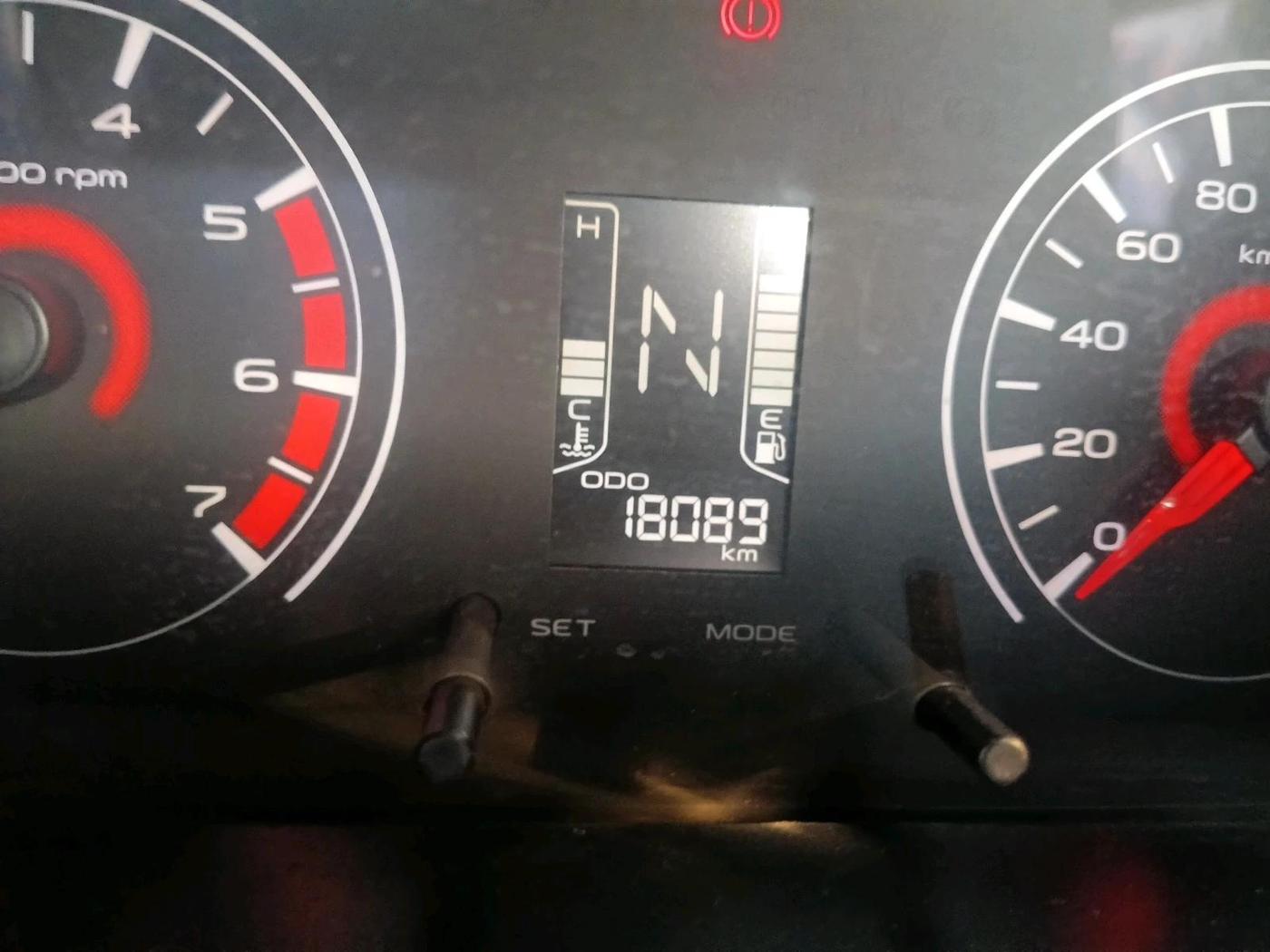 2017 Mahindra Kuv100 K2 6 STR, Petrol, Manual, 18,089 km, interior