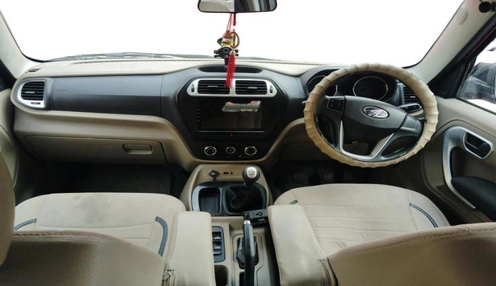 2018 Mahindra TUV300 T10 DUAL TONE, Diesel, Manual, 74,483 km, interior