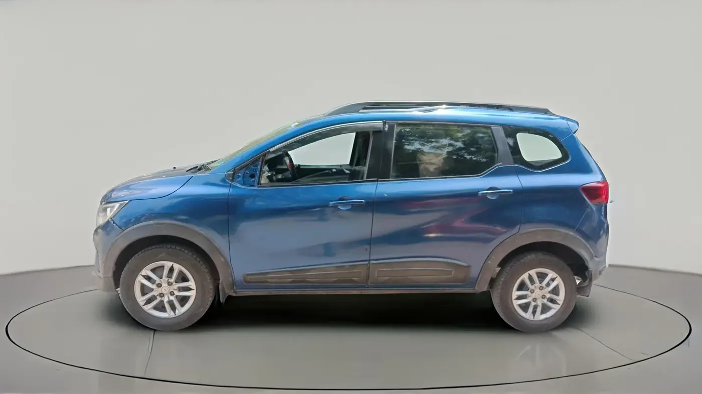 2022 Renault TRIBER RXT, Petrol, Manual, 67,143 km, exterior